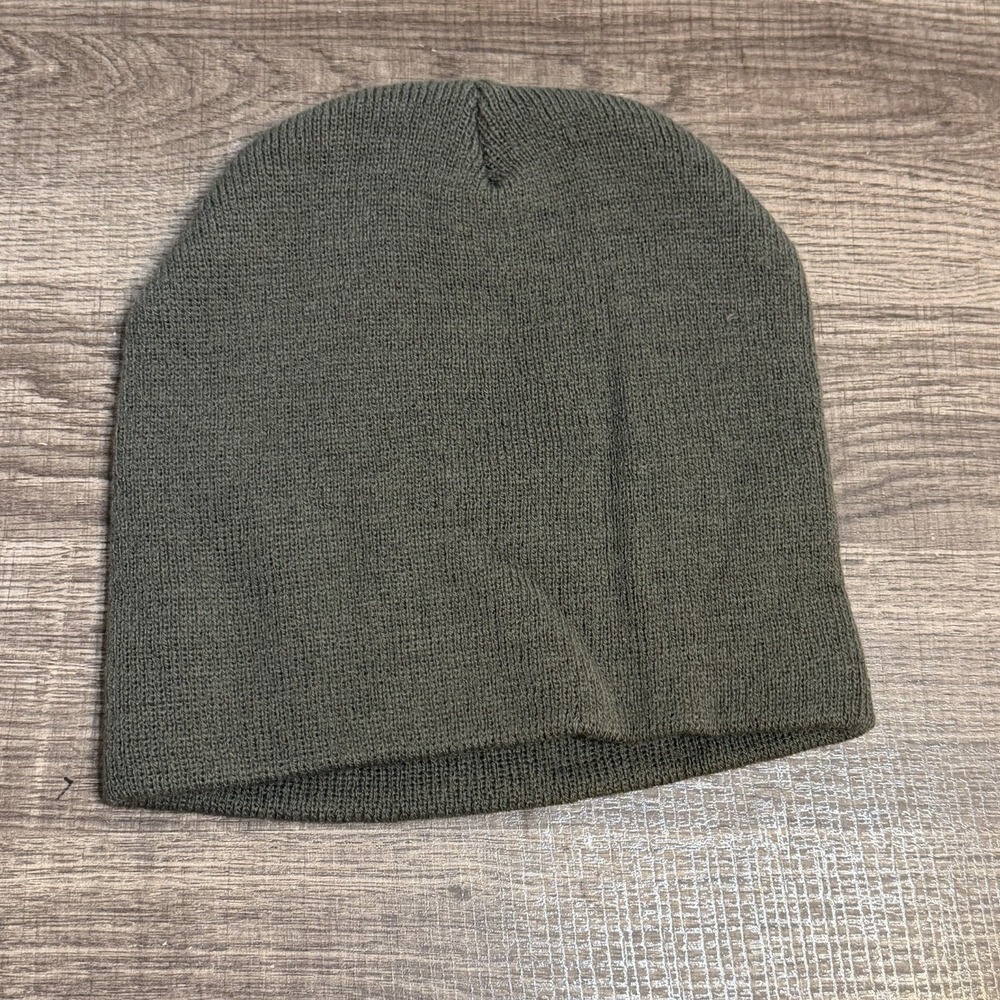 Jameson Irish Whiskey Beanie Knit Cap Hat Grey Gray Embroidered Logo Toboggan - Picture 3 of 3